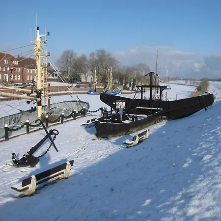Helle Balkonwohnung Spiekeroog 아파트 후크질