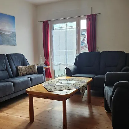 Helle Balkonwohnung Spiekeroog 아파트 후크질