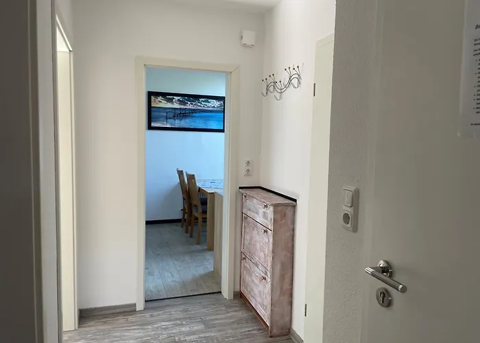 Helle Balkonwohnung Spiekeroog Apartman Hooksiel